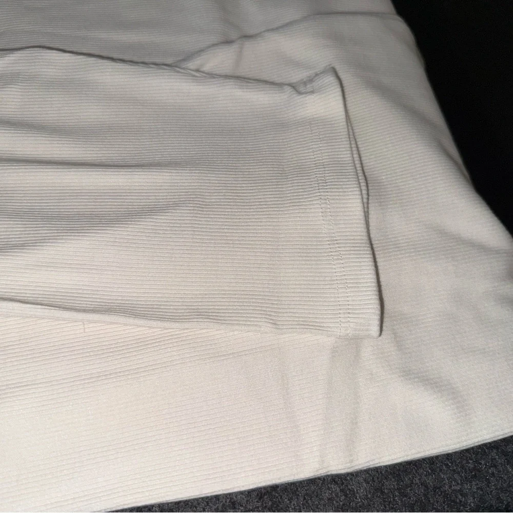 White Ribbed Top - Picture 4 of 5
